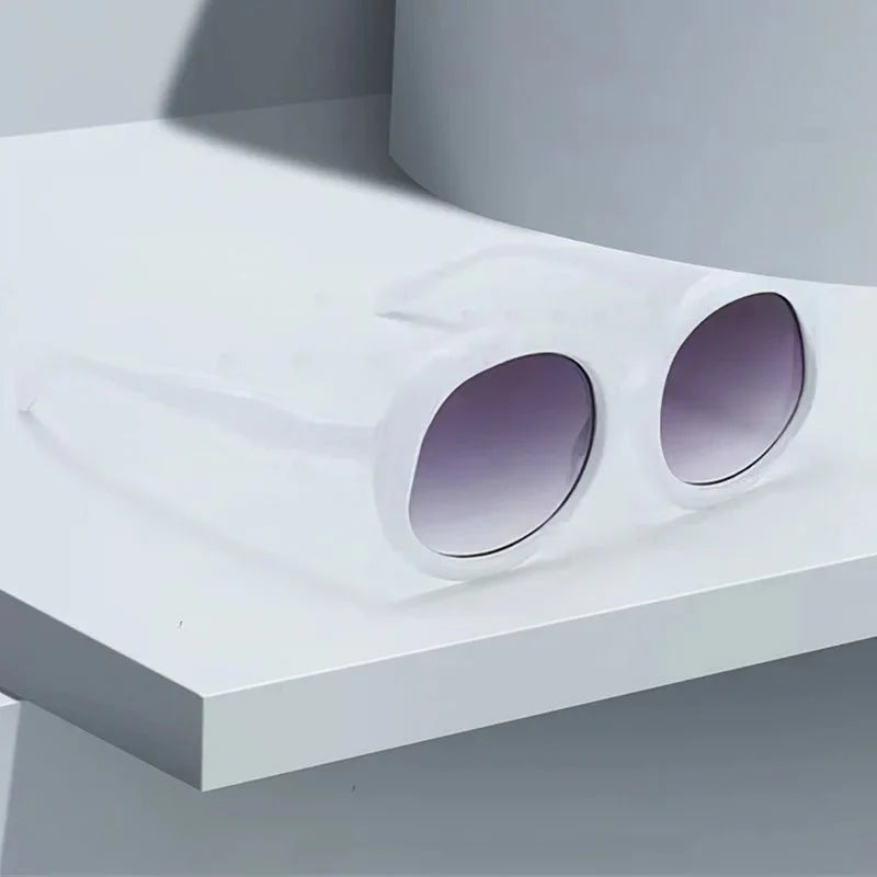 Retro Oval Photochromic UV Protection Sunglasses